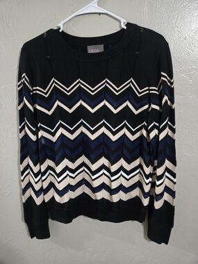 LEO & Sage Black Chevron Crewneck Sweater with Navy and Cream Stripes